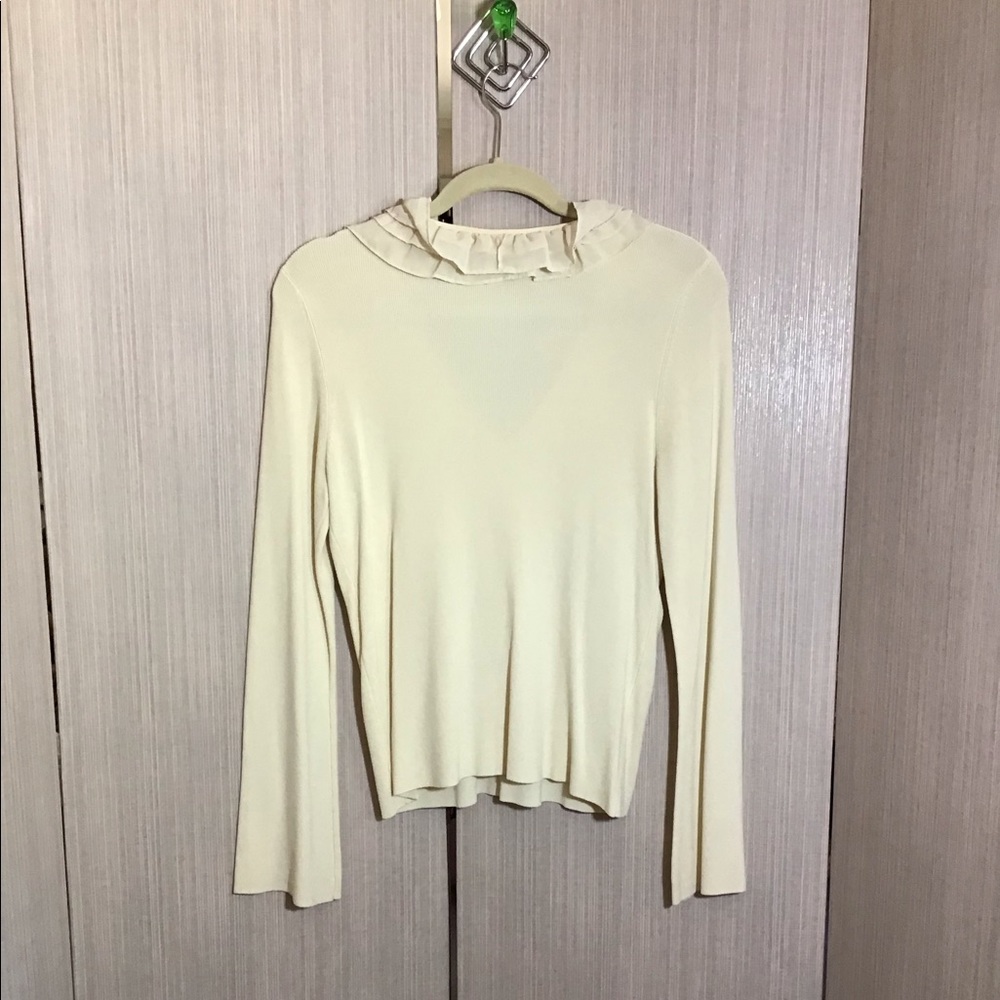 Oscar De La Renta Knit Ribbed Ruffle Shirt - Picture 2 of 3